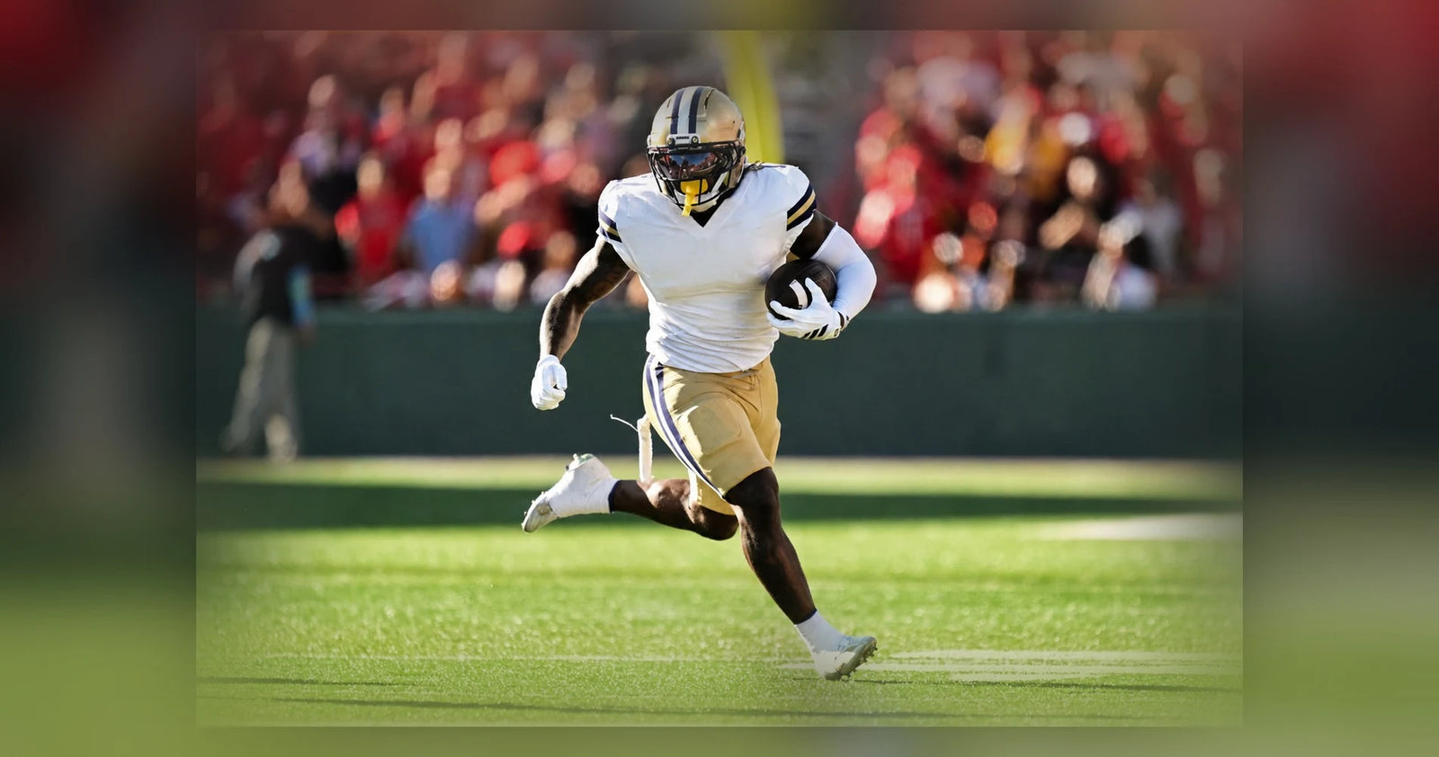 Jonah Coleman running the ball