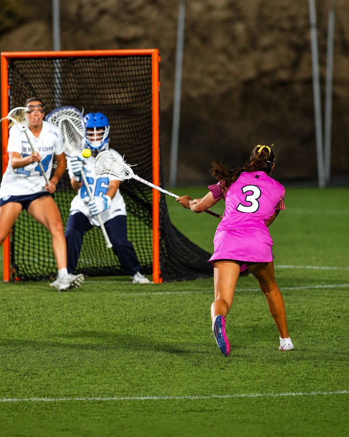Sam Geiersbach attacking the cage