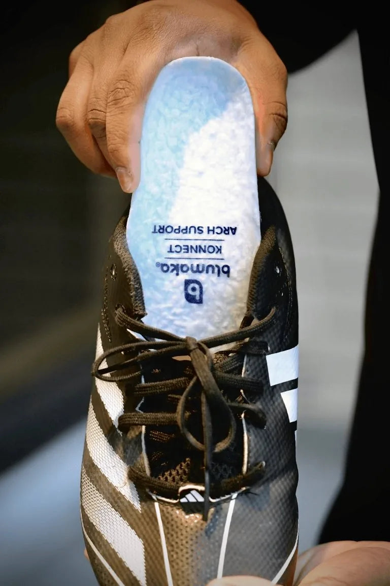 Dropping a Blumaka NonSlip insole into a lacrosse cleat